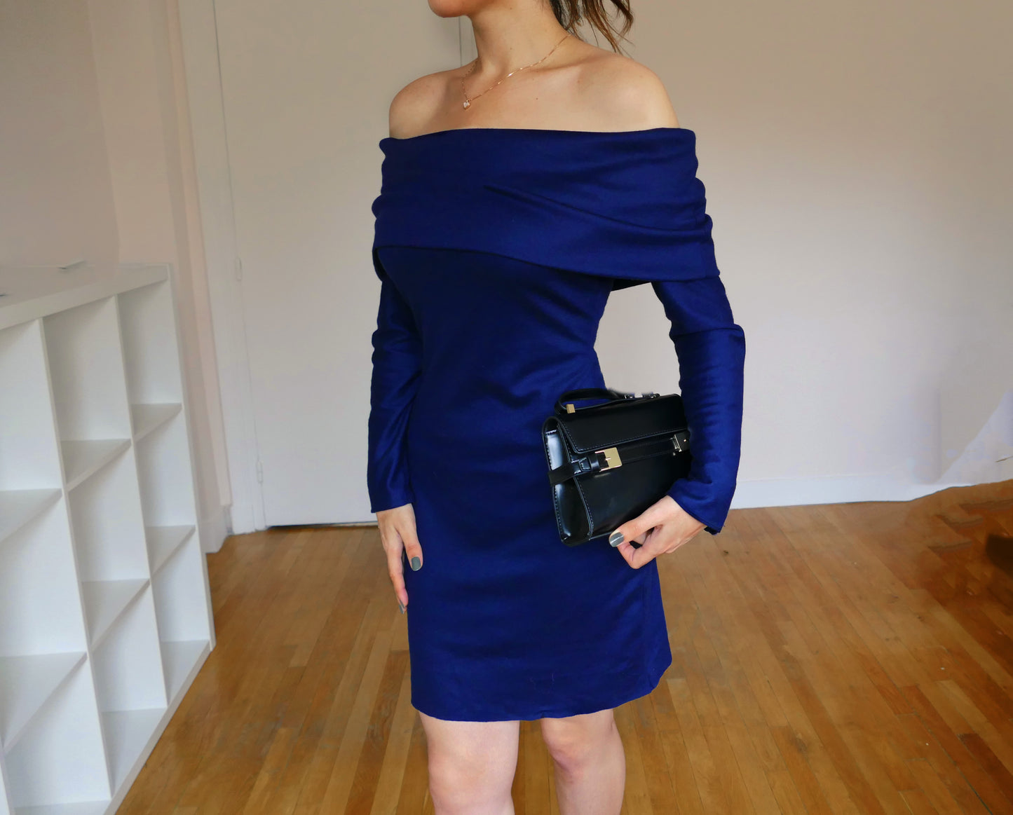 Patron PDF robe pull moulante avec décolleté bardot, épaules dénudées